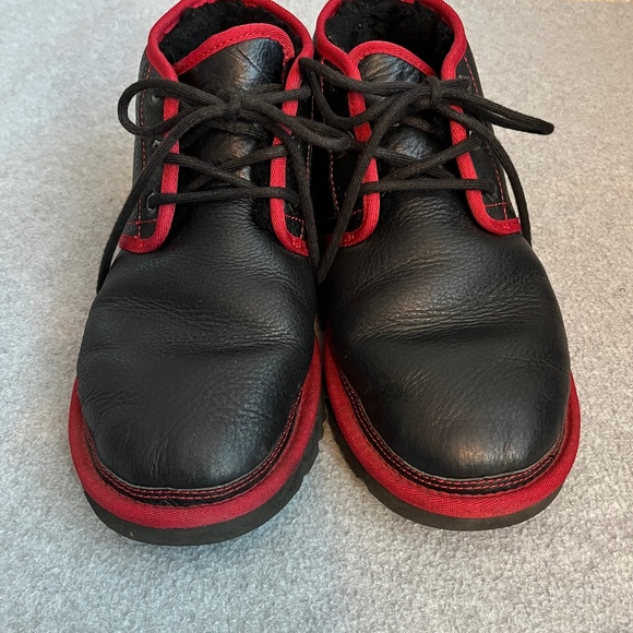 Ugg Neumel Pebble Leather Boots Mens 10 Black Red main image 6